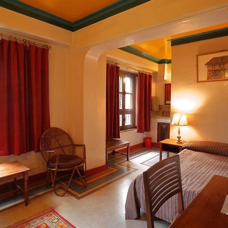 Vajra Hotel Kathmandu Buitenkant foto
