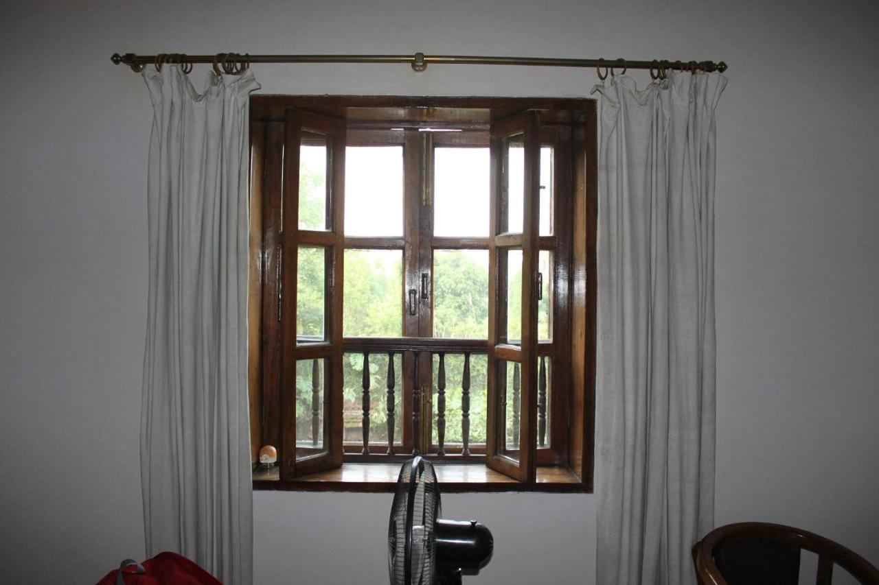 Vajra Hotel Kathmandu Buitenkant foto
