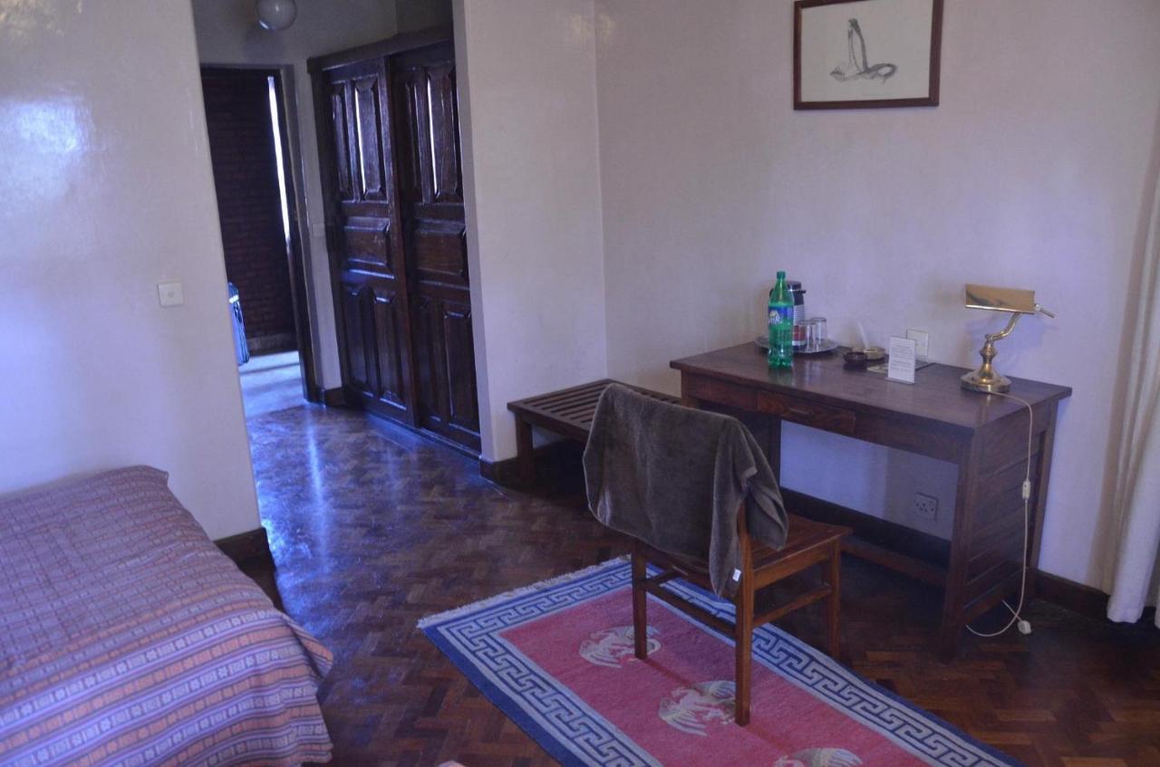 Vajra Hotel Kathmandu Buitenkant foto