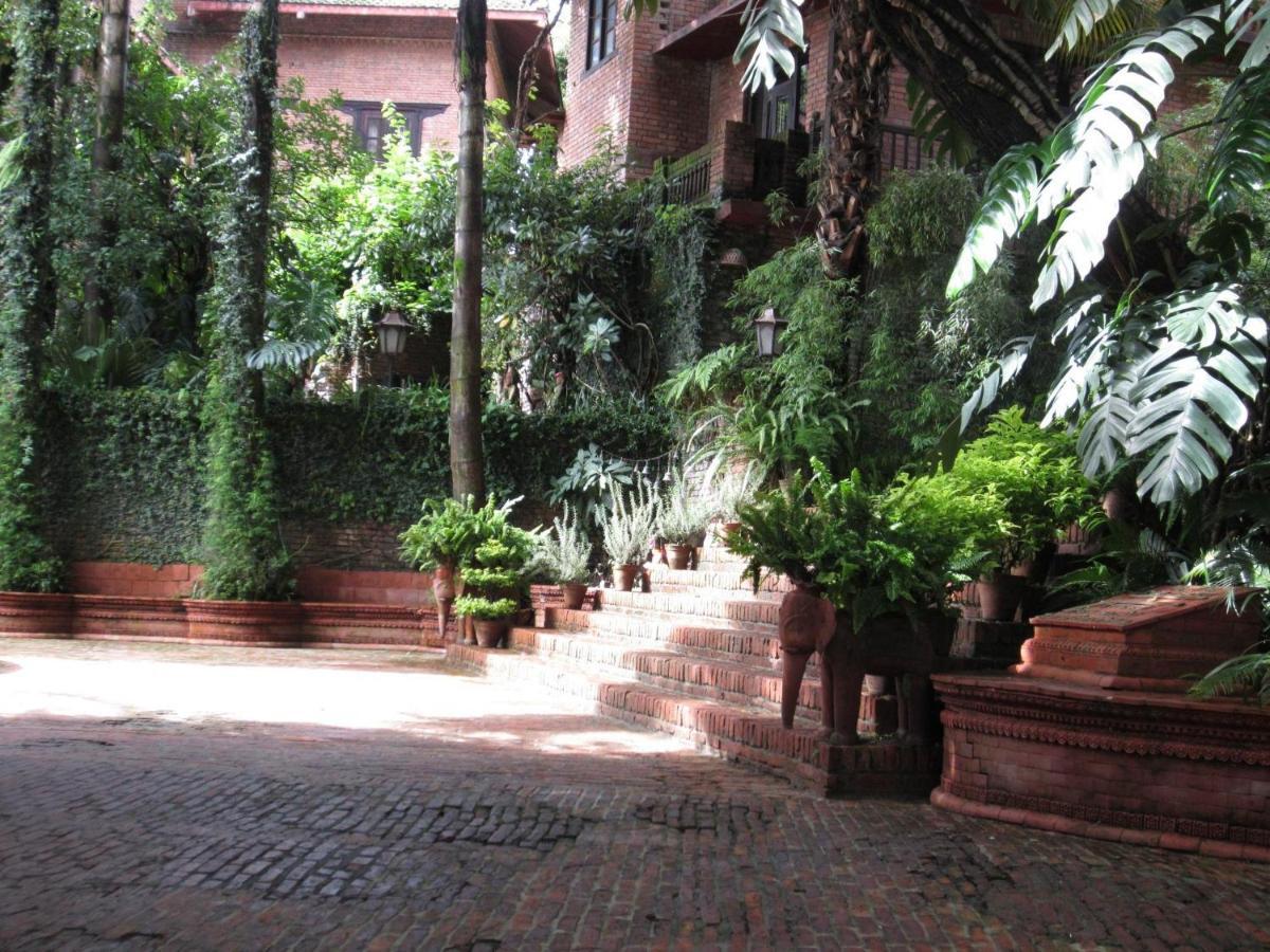 Vajra Hotel Kathmandu Buitenkant foto